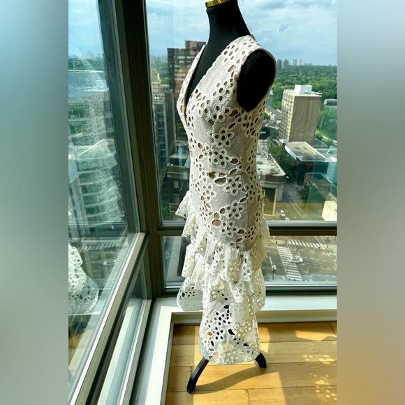 🆕 BRONX & BANCO 🧿 NWT Donna White Ruffled Lace Midi Dress, Sz S - US 4 - Picture 8 of 16